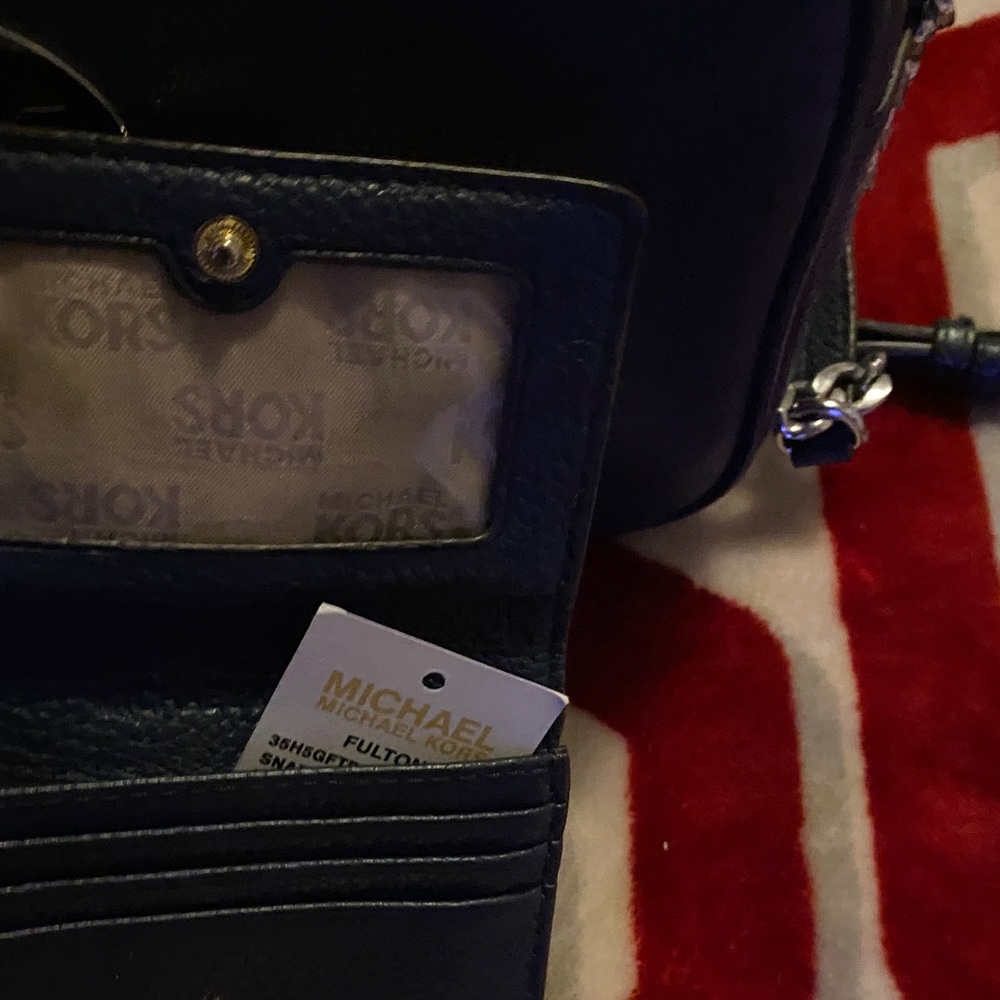 Michael Kors Navy Crossbody Bag and Wallet - Picture 4 of 7